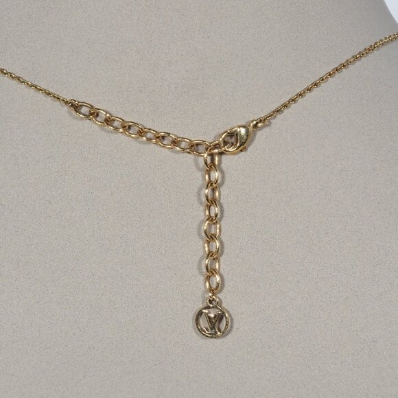 Louis Vuitton Essential V Flower Necklace in Gold-Tone with Crystal - Picture 6 of 8